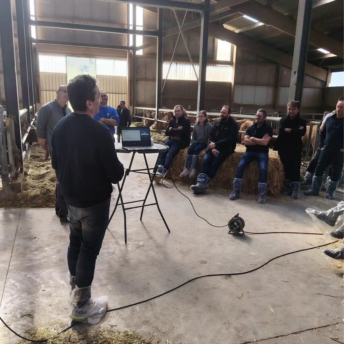 Philippe THOMAS, technicien sur Espalion a pris la parole 